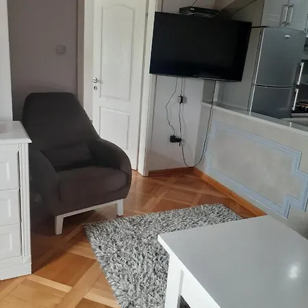 Apartment Loznicki Stan Na Dan 2 - Stan Na Dan *